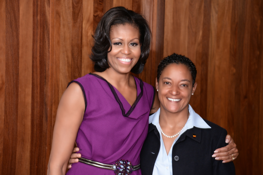 Cùng cựu phu nhân tổng thống Mỹ Michelle Obama