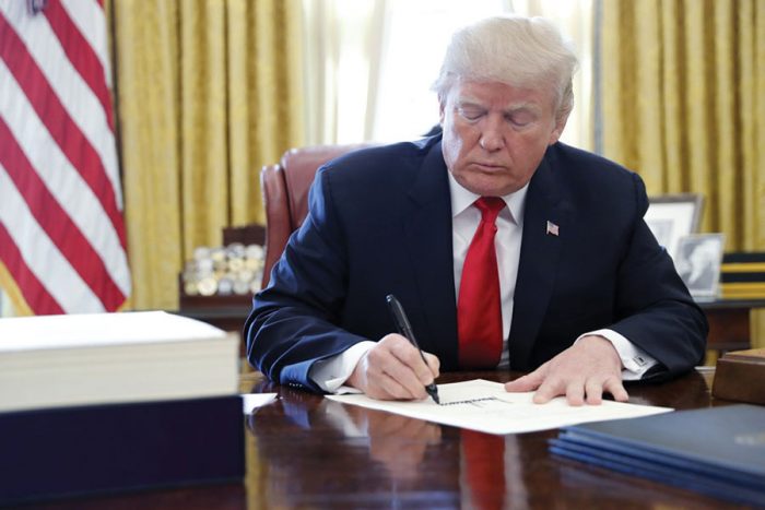 Covid-19 Tổng thống Trump Ký sắc lệnh hạn chế nhập cư Mỹ trong 60 ngày - Chuyên gia định cư Mỹ Evertrust