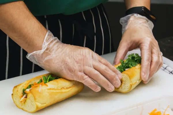 Job EB-3 - Nhân viên bán bánh mì